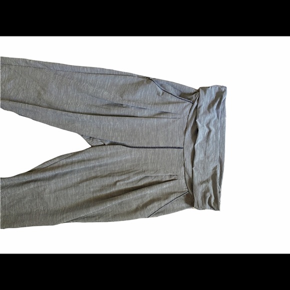 ZELLA STRIPED HAREM FOLDOVER WAIST LEGGINGS - Picture 2 of 4